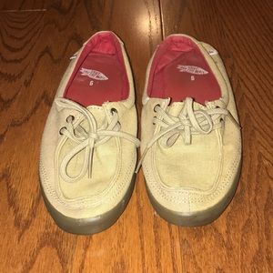 Vans women’s slip ons